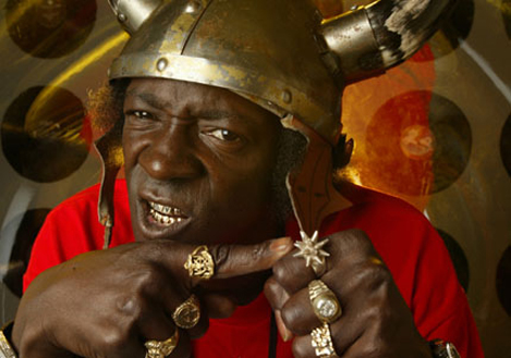 FLAVOR FLAV HOSTS HORROR FLICK