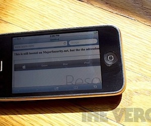 Safari URL exploit